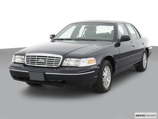 2004 Ford Crown Victoria Review